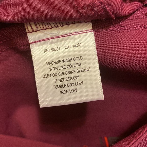 NWt Greys Anatomy 3 Pocket Low Rise Pant - Picture 8 of 12